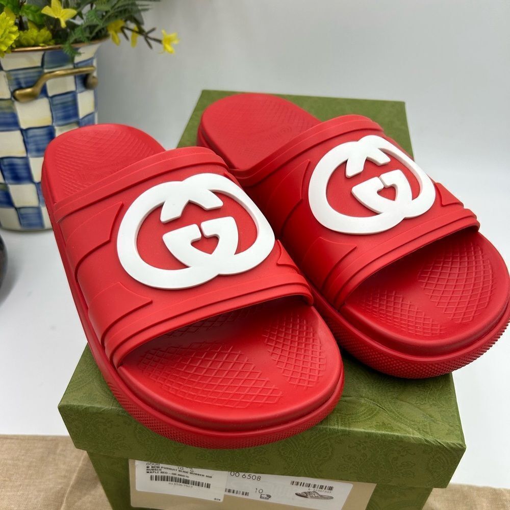 Men's Gucci interlocking G rubber Pool slides size 10 made in Italy